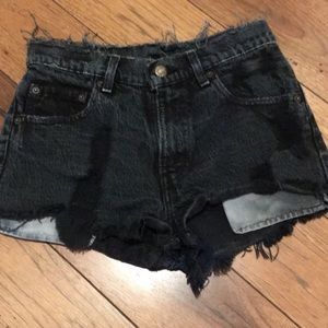 Distressed Black Levi’s Shorts